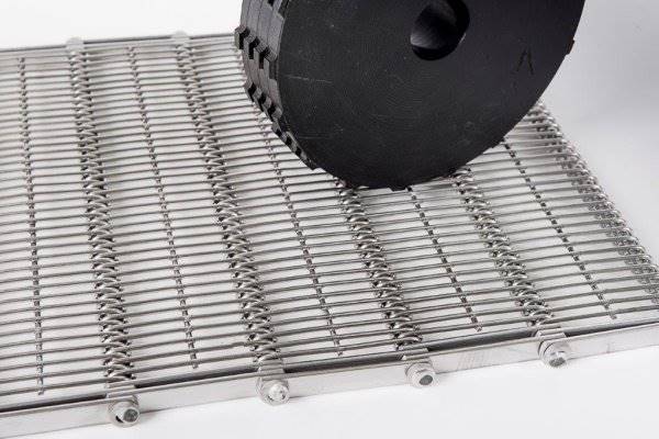 Ottimizzazione della Produzione: Come i Nastri Trasportatori Avanzati Migliorano l'Efficienza.