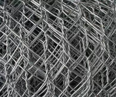 RETI METALLICHE A DOPPIA TORSIONE: QUANDO SERVONO MASSIMA RESISTENZA E RIGIDITÀ STRUTTURALE