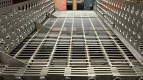 wire-link conveyor belt